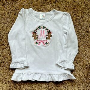 Size 4T heavyweight cotton long sleeve pullover Great condition- adorable!